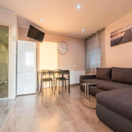 Bra I Premium With Outdoor Pool And Sauna - Two Bedroom With Balcony Apartment *