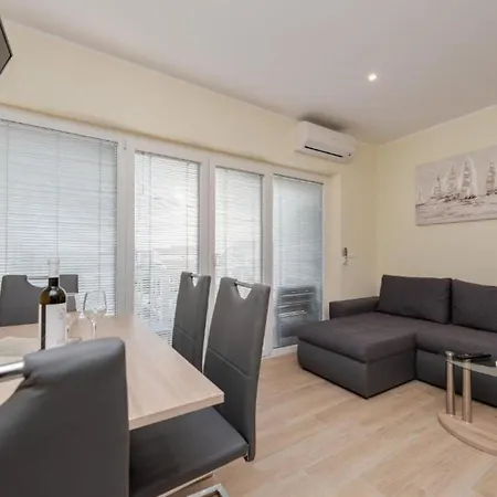 דירה Bra I Premium With Outdoor Pool And Sauna - Two Bedroom With Balcony