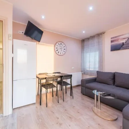 Bra I Premium With Outdoor Pool And Sauna - Two Bedroom With Balcony דירה