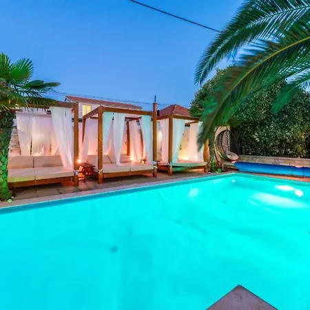 Bra I Premium With Outdoor Pool And Sauna - Two Bedroom With Balcony Apartment Sukosan
