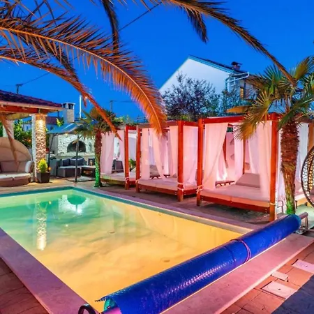 Bra I Premium With Outdoor Pool And Sauna - Two Bedroom With Balcony