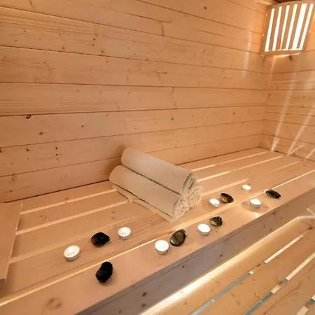 Bra I Premium With Outdoor Pool And Sauna - Two Bedroom With Balcony Apartment *