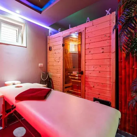 Bra I Premium With Outdoor Pool And Sauna - Two Bedroom With Balcony Apartment *