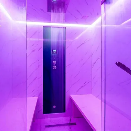 Bra I Premium With Outdoor Pool And Sauna - Two Bedroom With Balcony Apartment